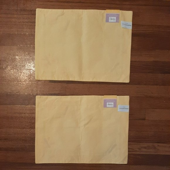 Set of 2 Butterfly Spring Flurry Placemats Yellow Green Embroidered - Picture 5 of 10